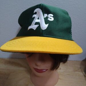 Deadstock Vintage Oakland Athletics Mesh Snap Back Trucker Hat